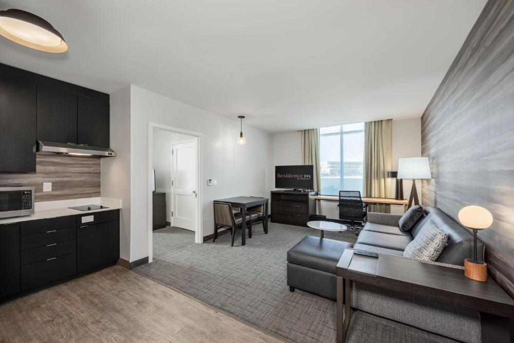 1 Bedroom Suite, 1 King, Sofa bed interior